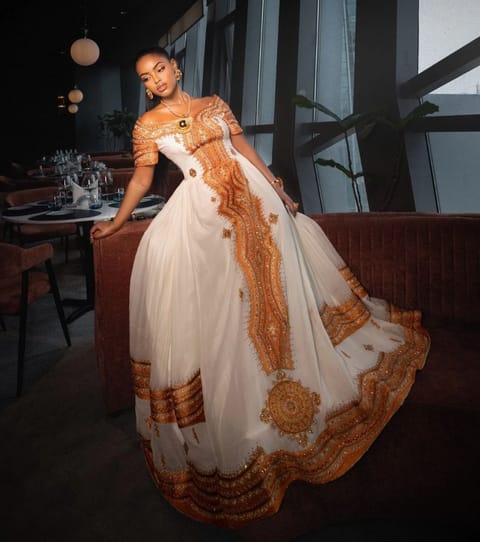 New luxury dress
